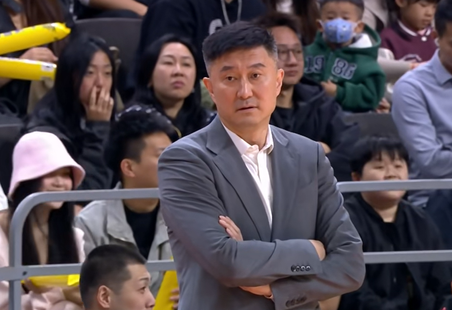 CBA名记：广东队2名球员，已经被杜锋边缘化